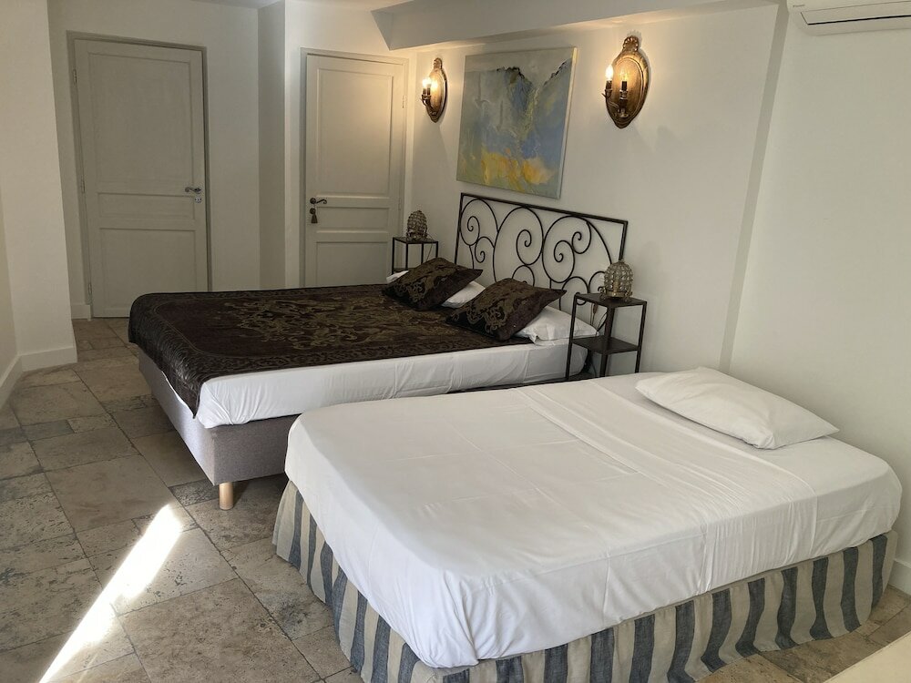 Фото Aux Augustins