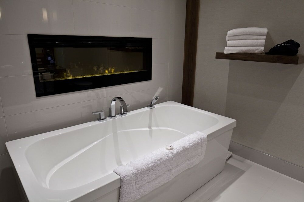 Фото Atlantic Host Hotel