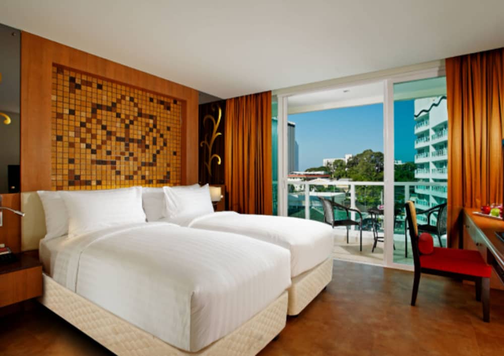 Фото Centara Nova Hotel Pattaya