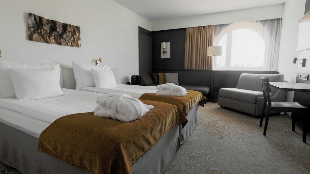 Фото Quality Hotel Royal Corner