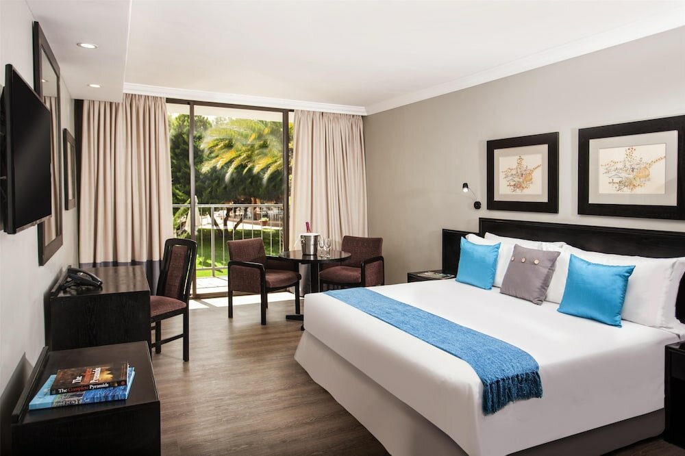 Фото Avani Maseru Hotel