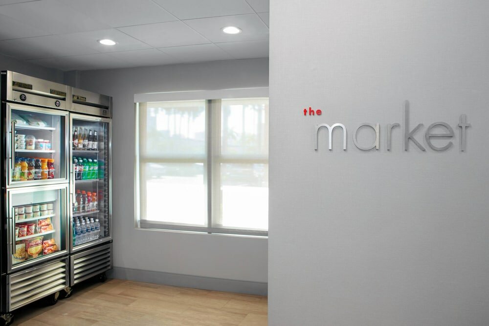 Фото Courtyard by Marriott Miami Aventura Mall