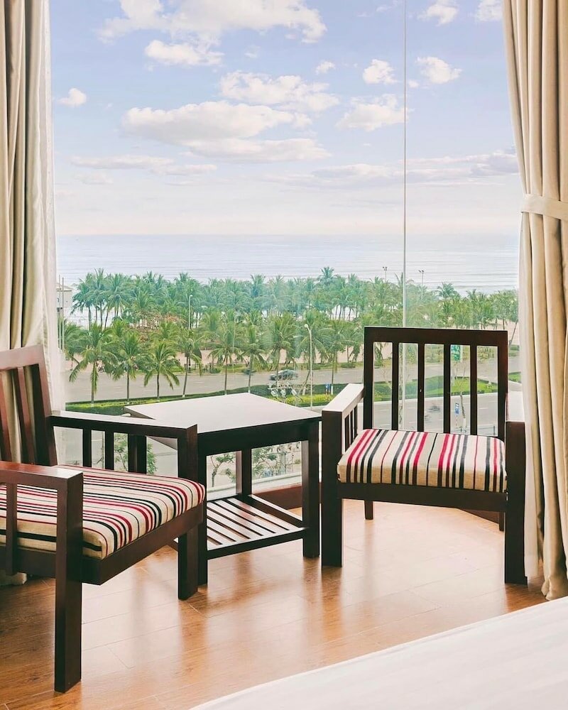 Фото Dragon Sea Hotel