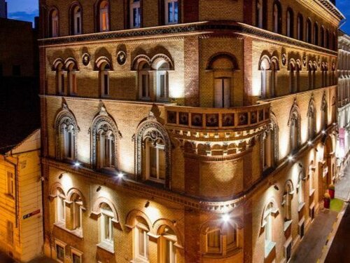 Внешний вид отеля Hotel Museum Budapest в Будапеште, фото 5