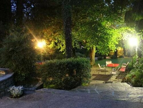 Гостиница Youth Hostel Lugano Savosa в Лугано