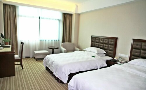 Гостиница Yiyang Huatian Hotel в Ияне