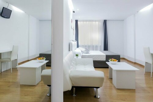 Гостиница Boutique Urban Madrid Genova в Мадриде