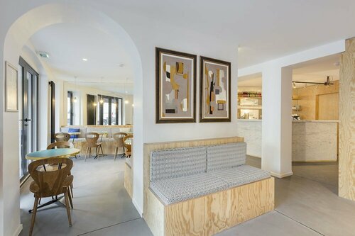 Гостиница Hotel Montholon Paris в Париже
