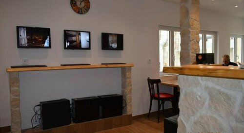 Гостиница Hotel Lyonnais в Ницце