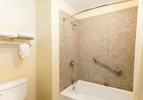 Гостиница Travelodge by Wyndham Brea в Фуллертоне