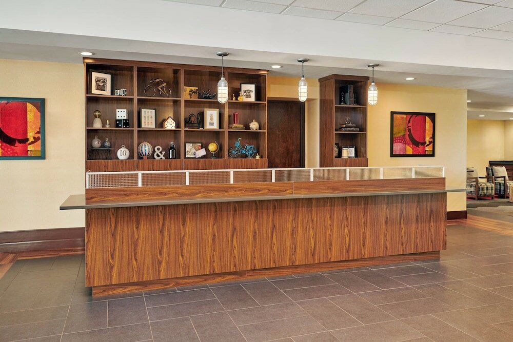 Фото Four Points by Sheraton Milwaukee Airport