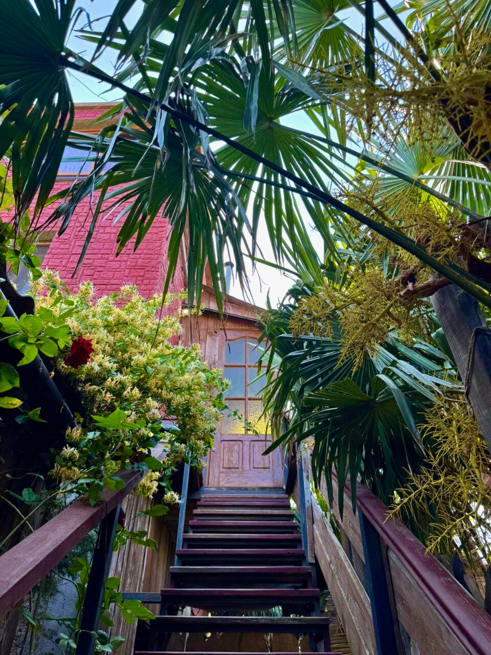 Фото Арт дача Другой мир