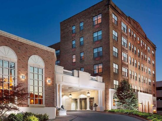 Фото Collegian Hotel & Suites Trademark Collection by Wyndham