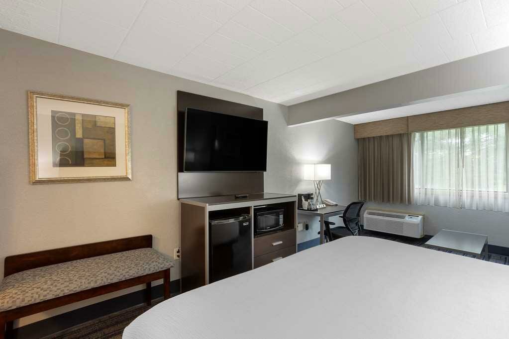 Фото Best Western Plus Reading Inn & Suites