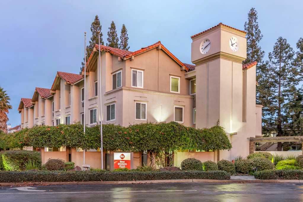 Фото Best Western Plus Airport Plaza