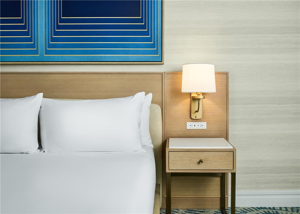 Фото The Highland Dallas, Curio Collection by Hilton