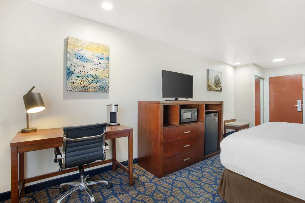 Фото Best Western Plus Villa Del Lago Inn