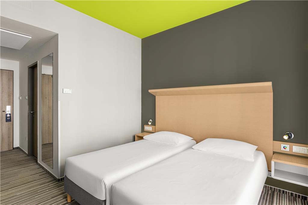 Фото Park Inn by Radisson Budapest