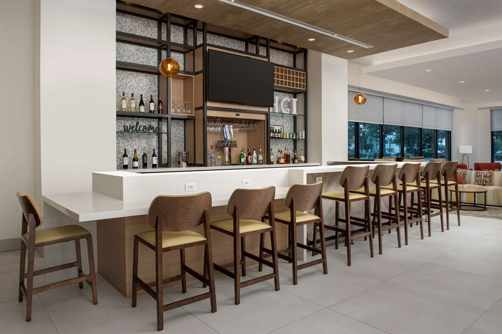 Фото Hilton Garden Inn Orlando Downtown