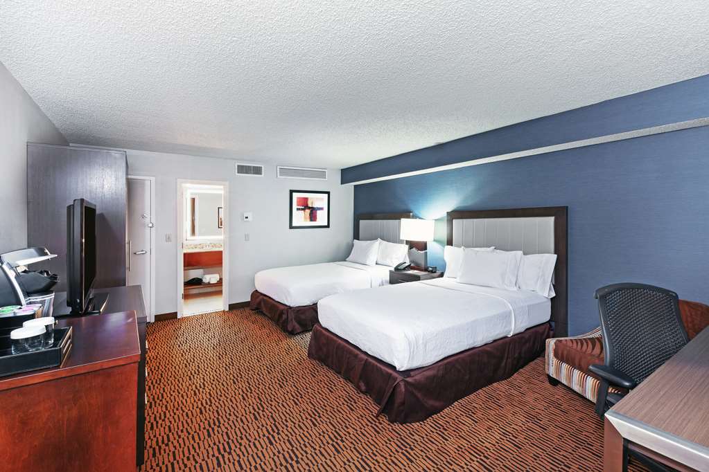 Фото Embassy Suites Hotel Dallas Market Center