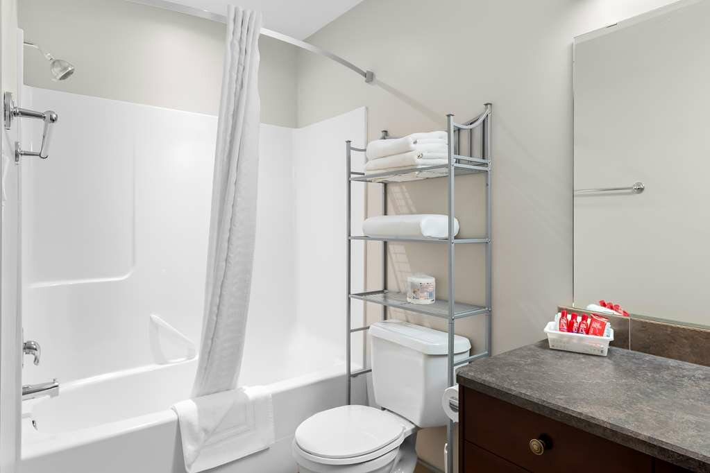 Фото Surestay Plus by Best Western Hardisty
