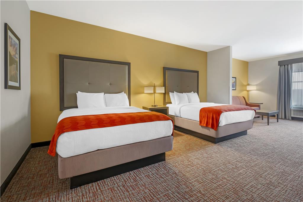 Фото B/w Plus Elizabethtown Inn & Suites