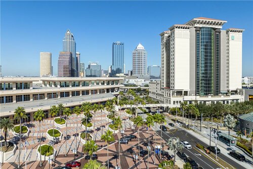 Гостиница Embassy Suites Tampa Downtown в Тампе