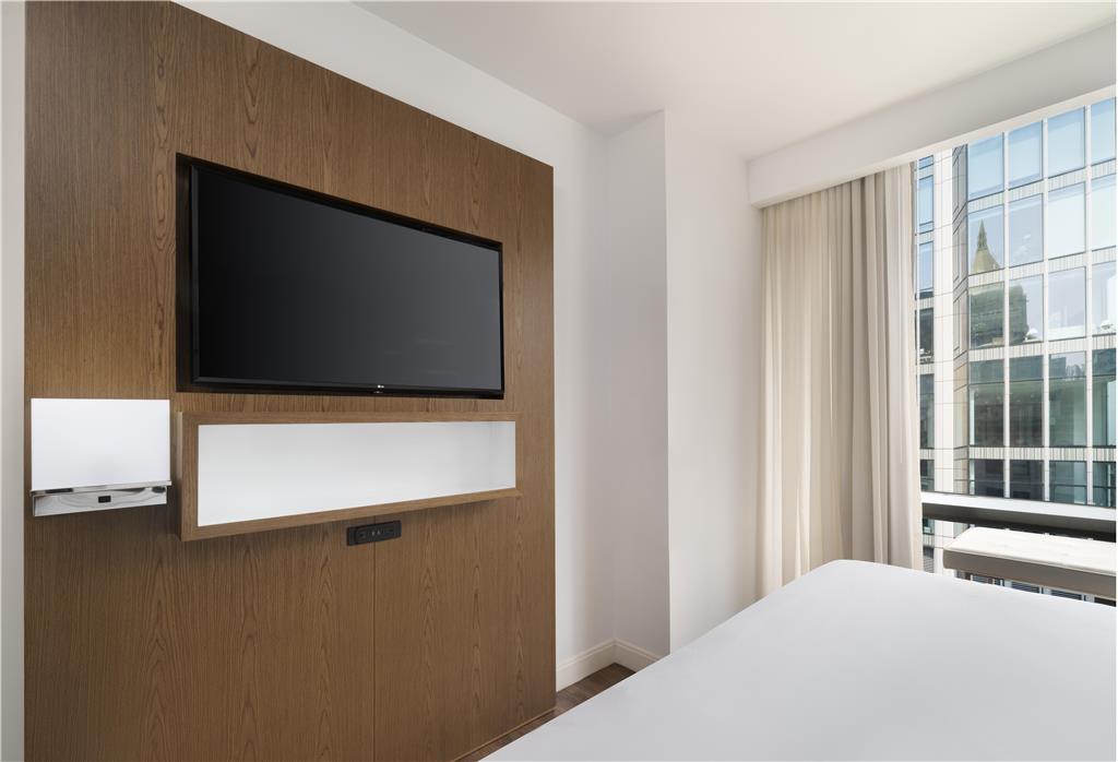 Фото Best Western Premier Empire State Hotel