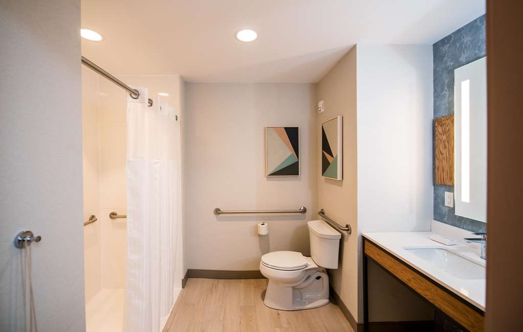 Фото Hilton Garden Inn Moncton Downtown