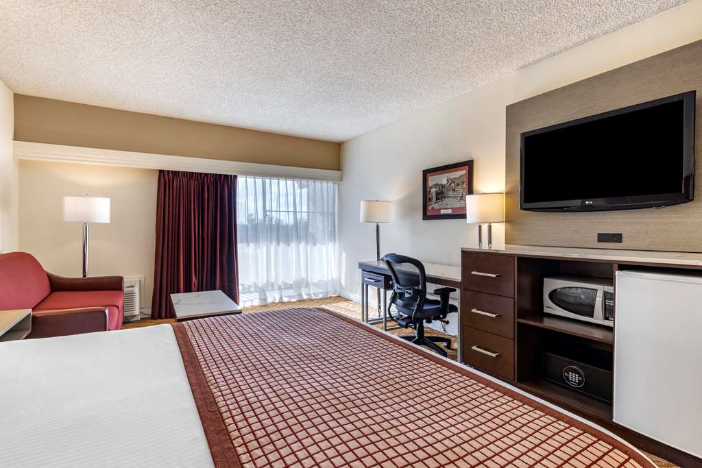 Фото Best Western Plus Thousand Oaks Inn