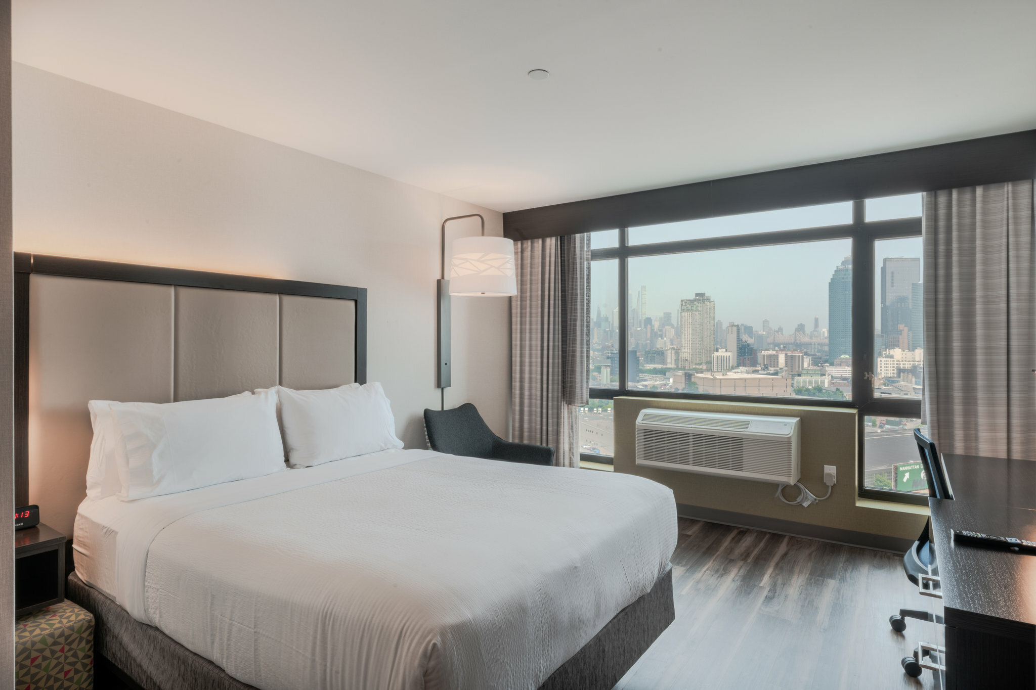 Фото Holiday Inn Express Long Island City E New York	