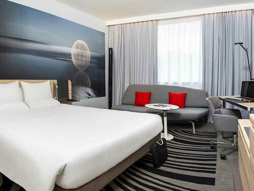 Гостиница Novotel Limoges Le Lac в Лиможе