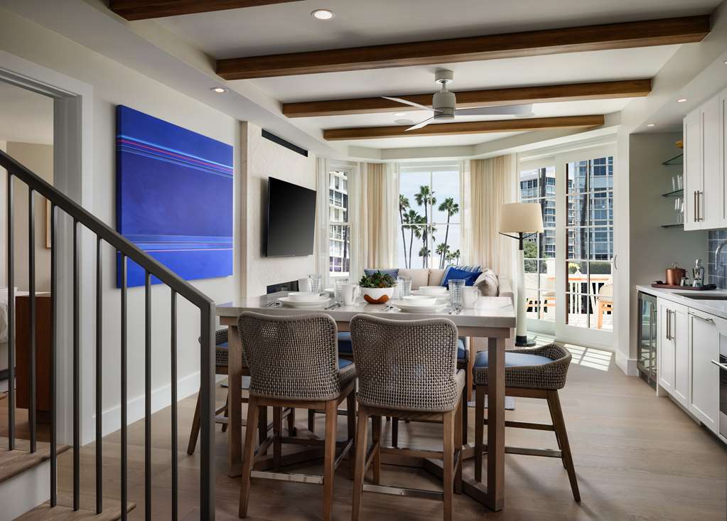 Фото Beach Village at The Del, Curio Collection by Hilton