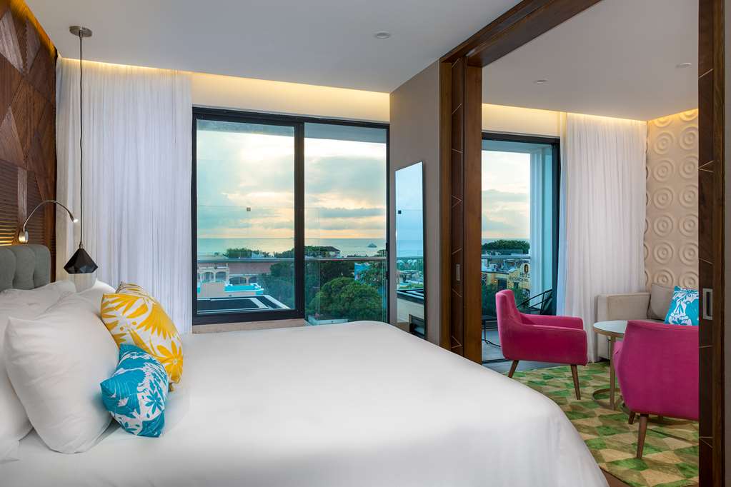 Фото Апартаменты The Fives Downtown Hotel & Residences, Curio Collection by Hilton