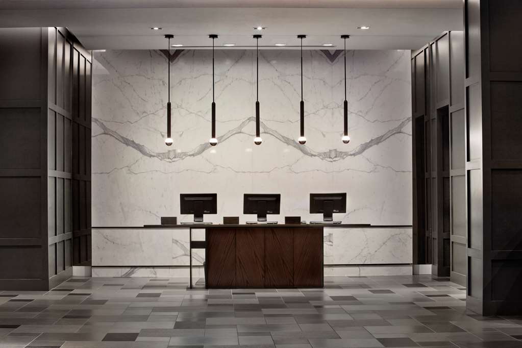 Фото The Logan Philadelphia, Curio Collection by Hilton