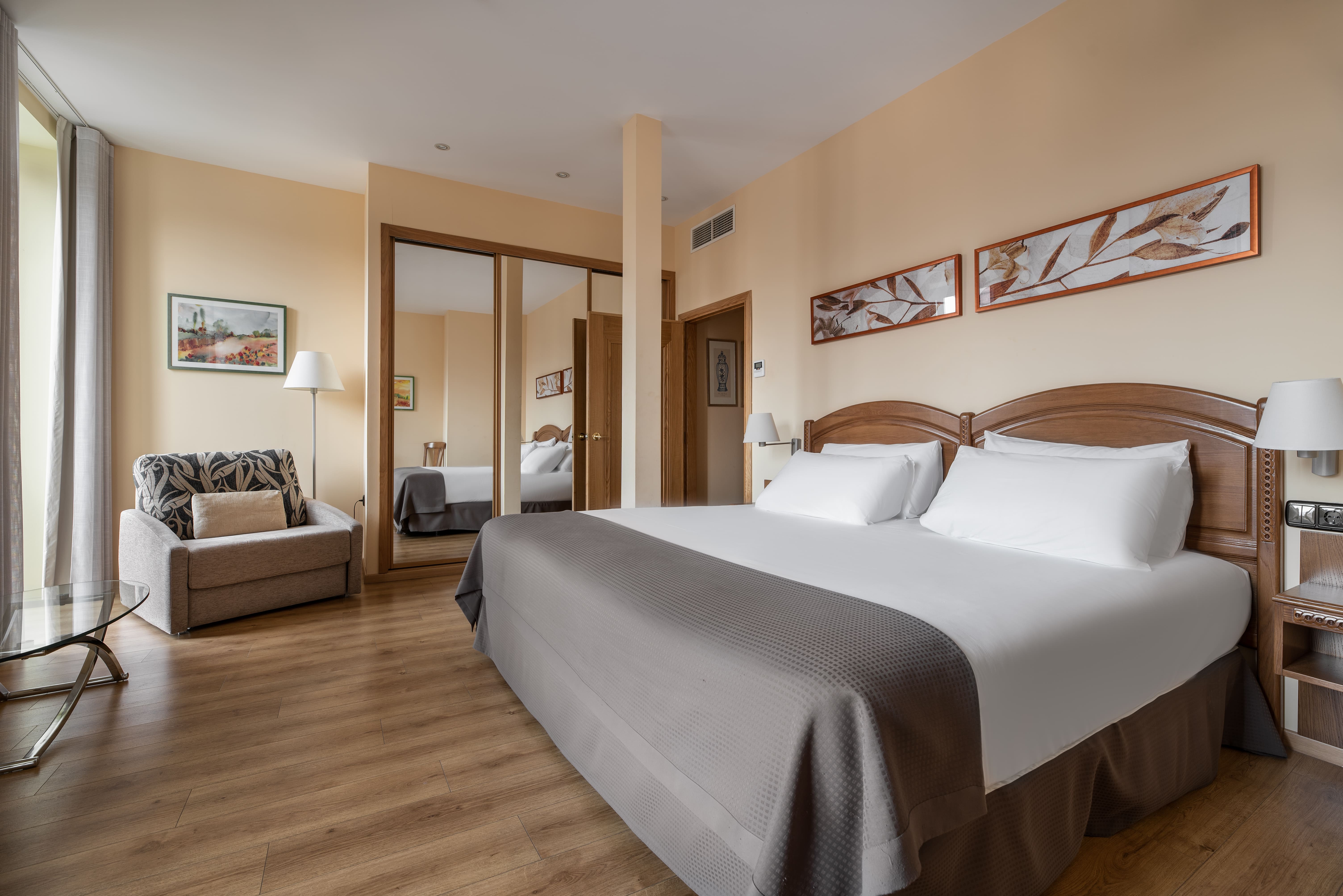 Фото Exe Astur Plaza