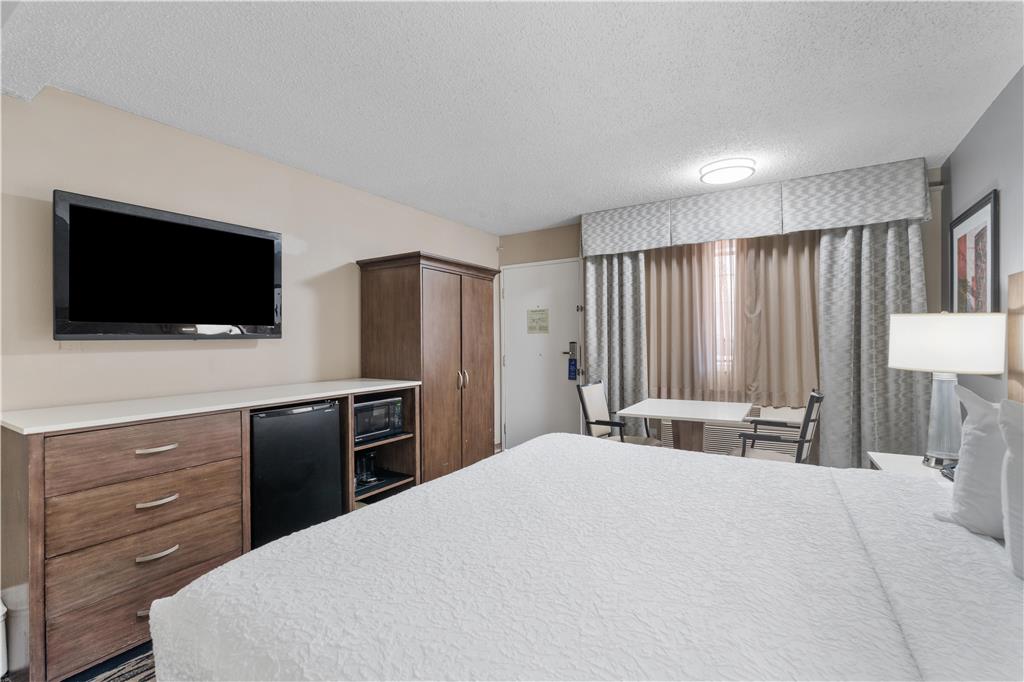 Фото Best Western Los Alamitos Inn & Suites