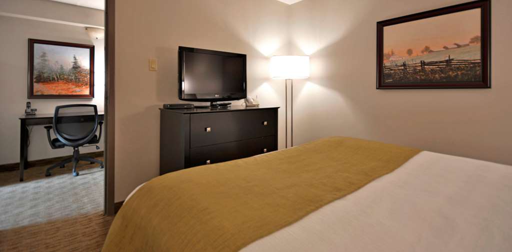 Фото Best Western Pembroke Inn & Conference Centre