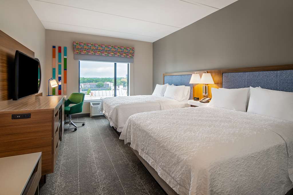 Фото Hampton Inn & Suites Raleigh Midtown
