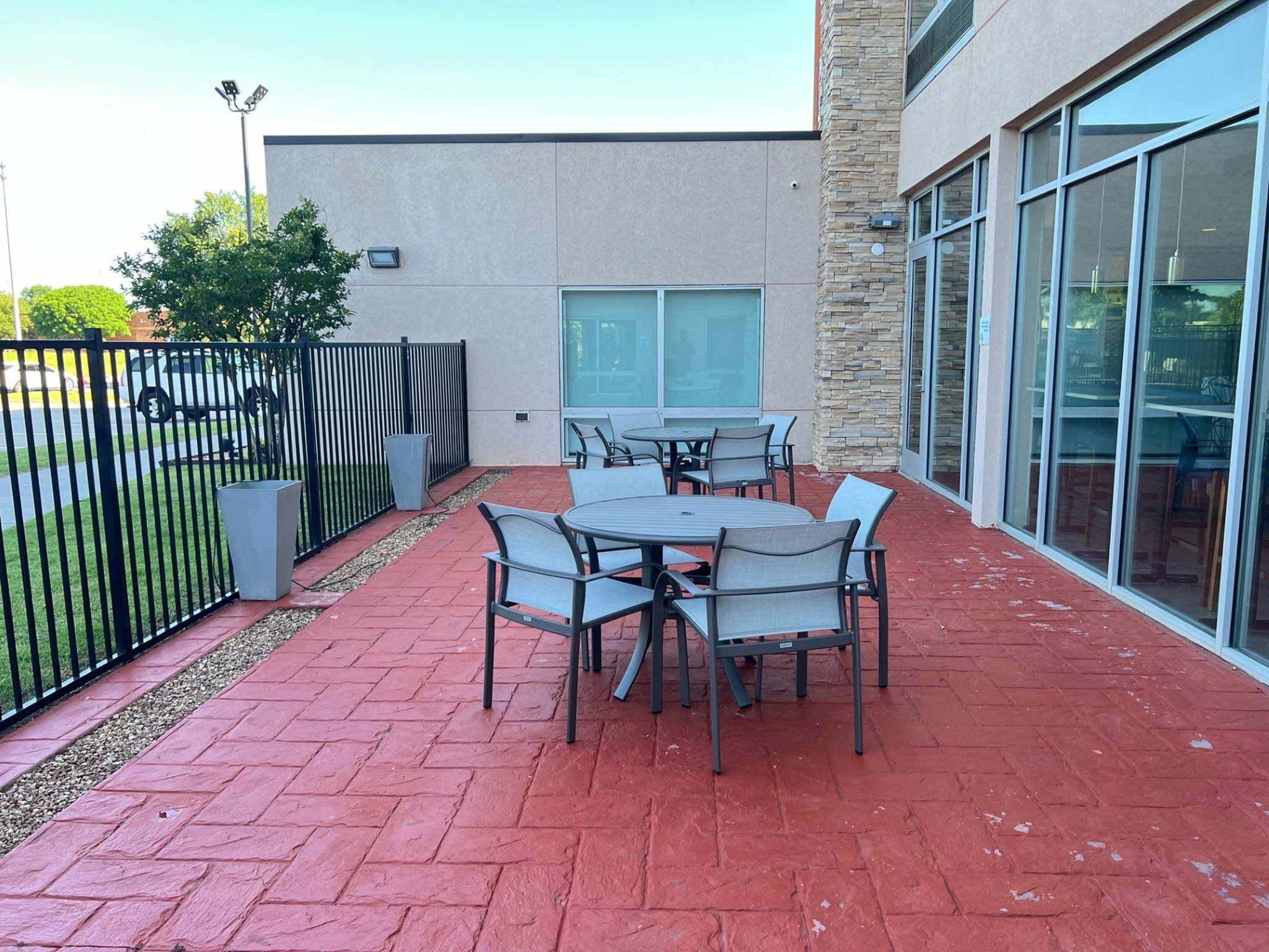 Фото Holiday Inn Express & Suites Moore, an Ihg Hotel