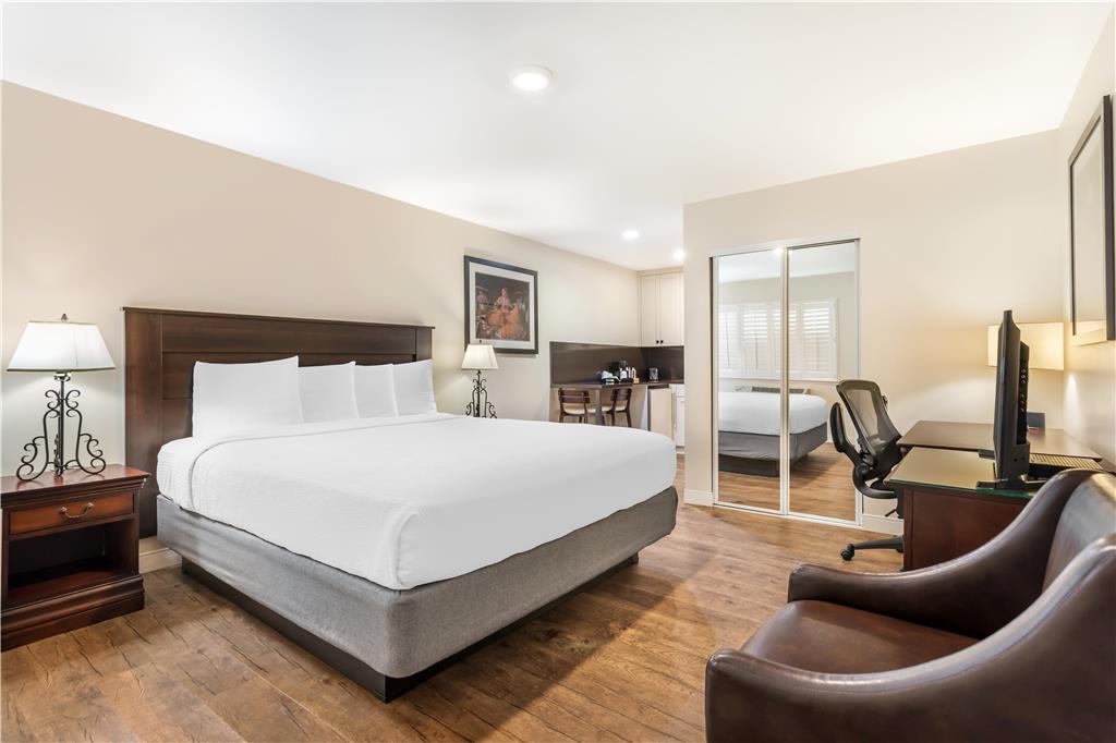 Фото Best Western Rose Garden Inn