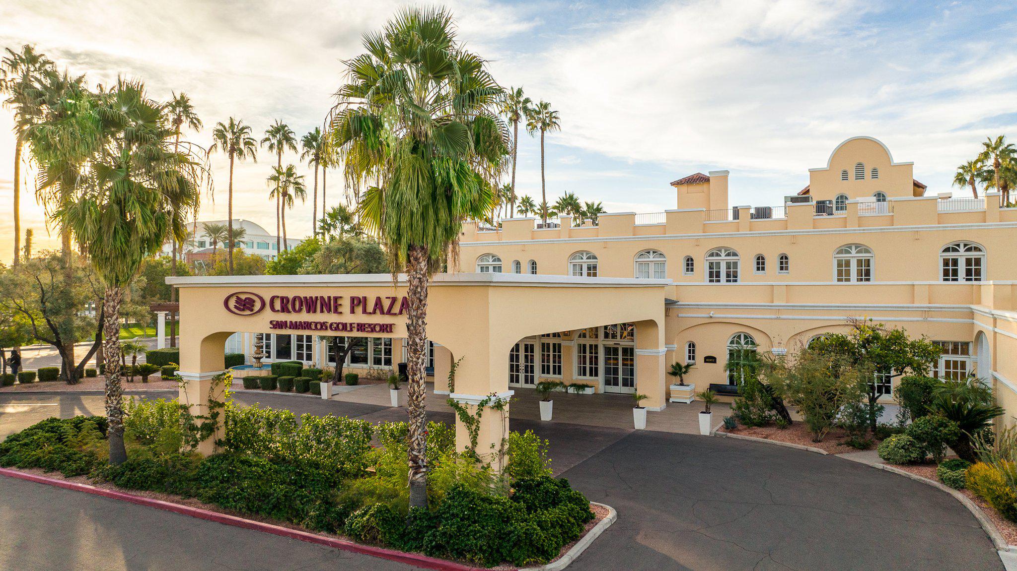 Фото Crowne Plaza Phoenix - Chandler Golf Resort, an Ihg Hotel