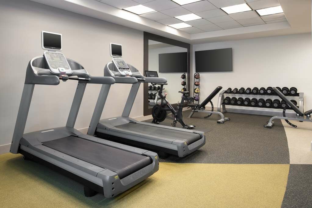 Фото Hilton Garden Inn Fontana