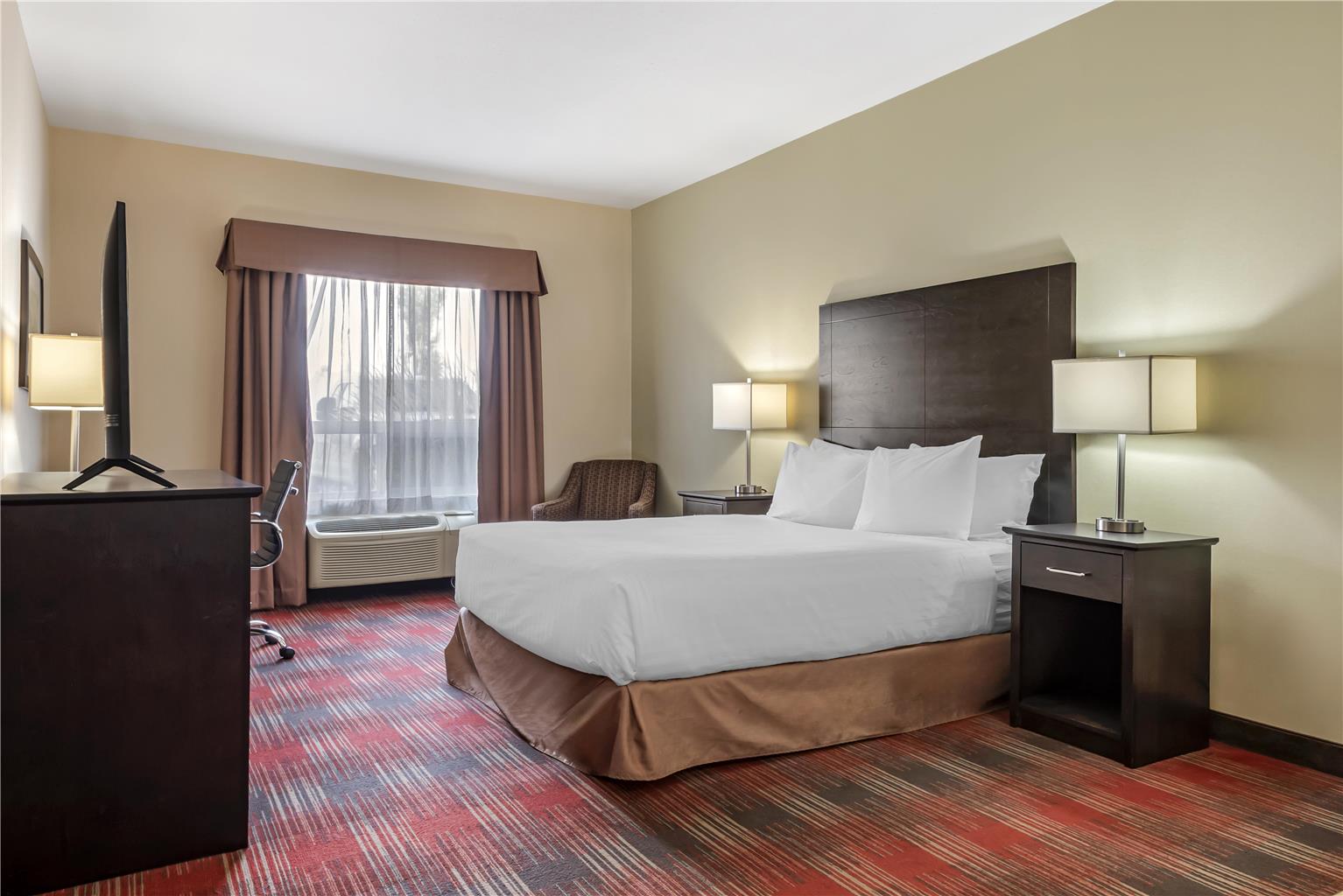 Фото Best Western Plus Red Deer Inn & Suites