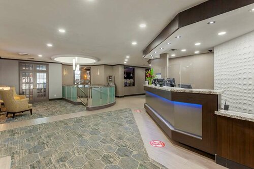 Гостиница Best Western Plus Toronto Airport Hotel в Миссиссаге