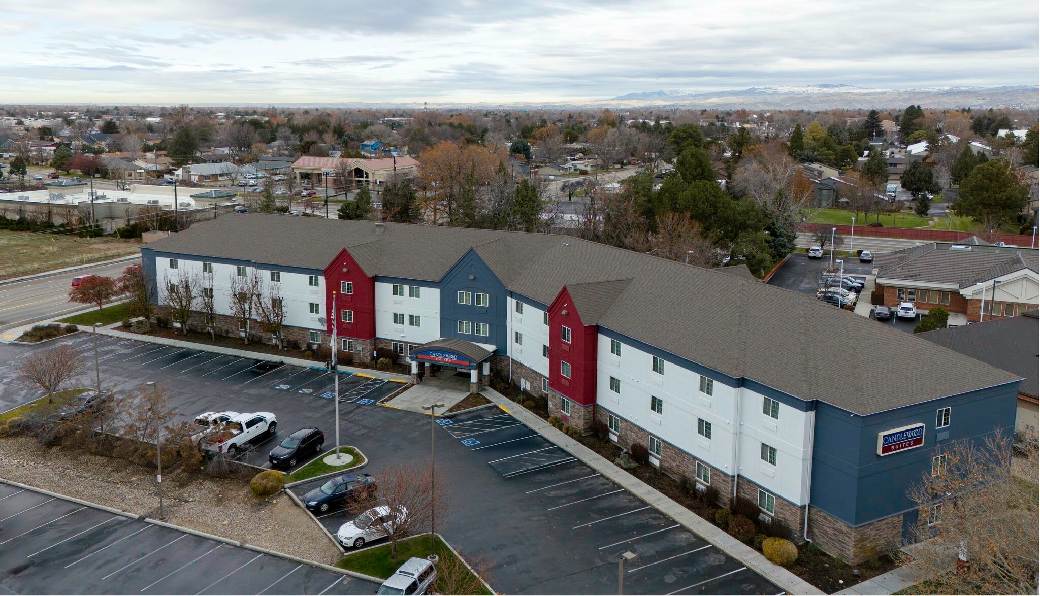 Фото Candlewood Suites Boise Towne Square