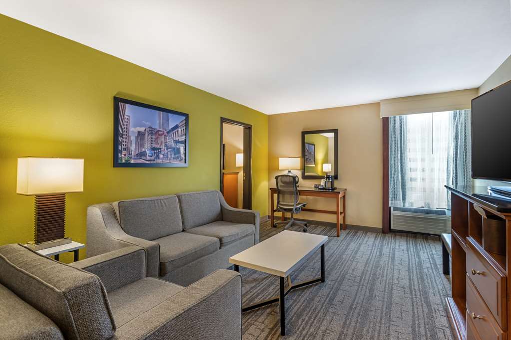 Фото Best Western Plus Houston Energy Corridor