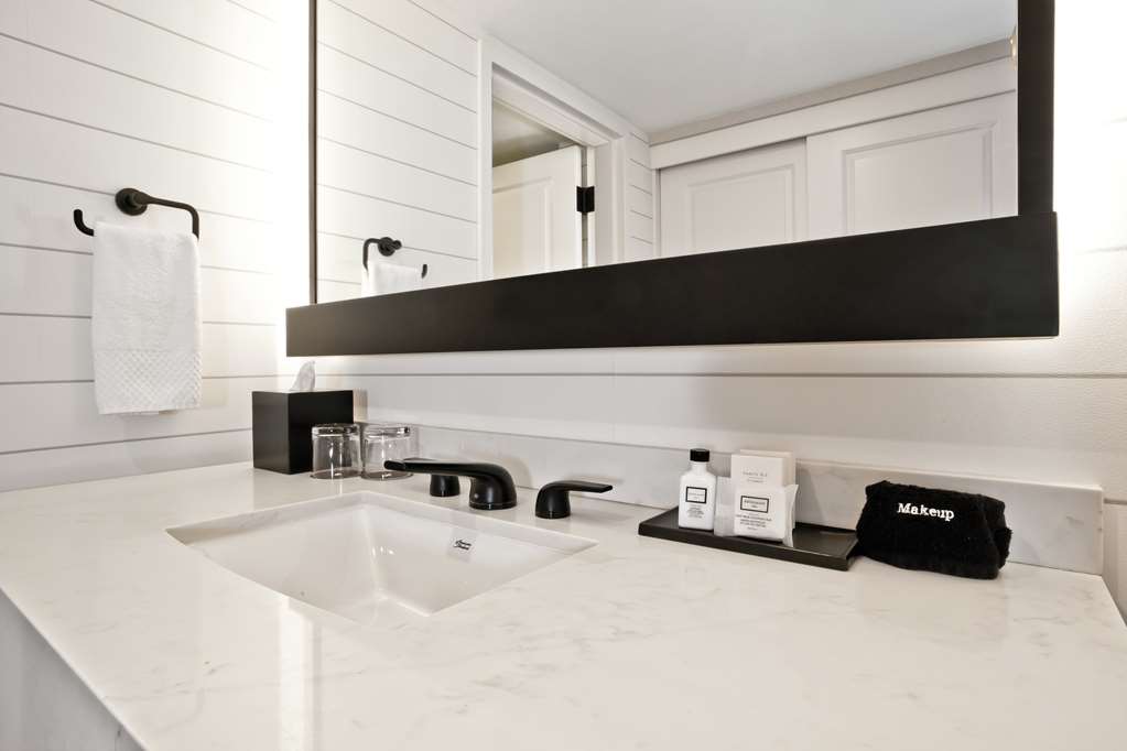 Фото The Inn at Saratoga, Tapestry Collection by Hilton