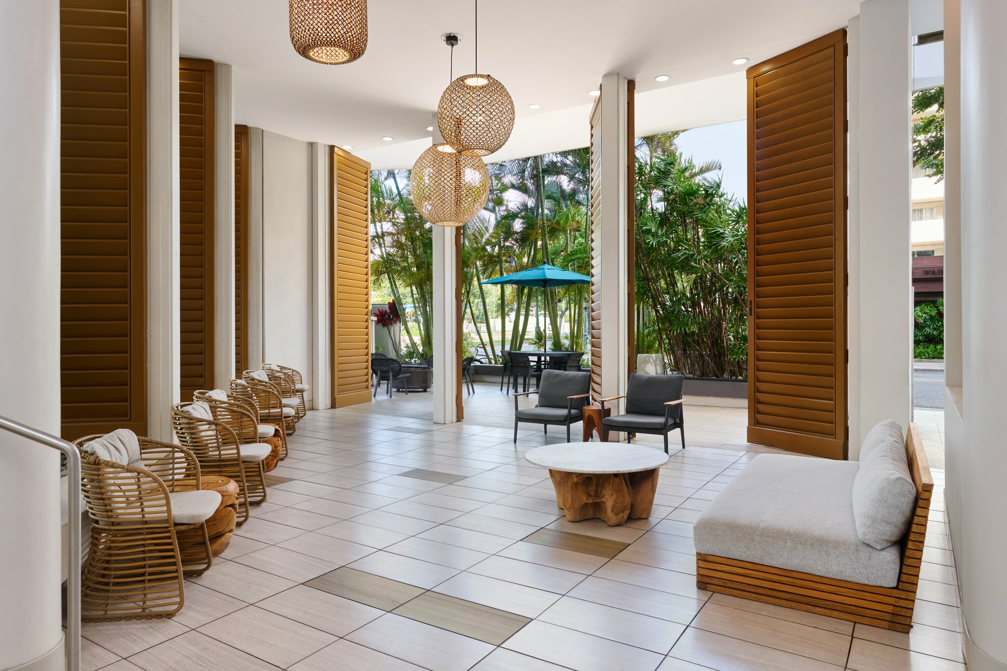 Фото Holiday Inn Express Waikiki, an Ihg Hotel