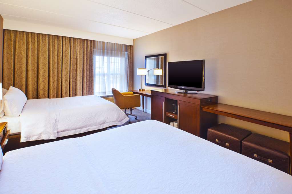 Фото Hampton Inn & Suites Providence/Warwick-Airport